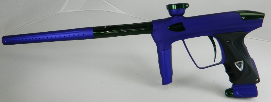 DLX Luxe 2.0 Dust Blue with Gloss British Racing Green Accents